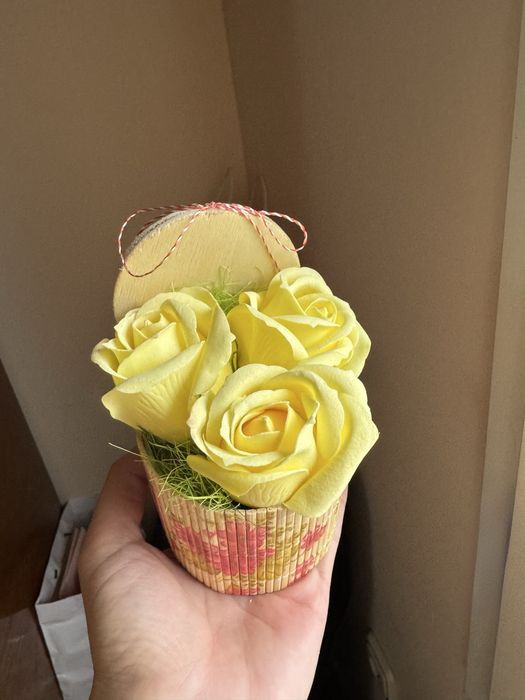 Vand aranjamente florale ieftine