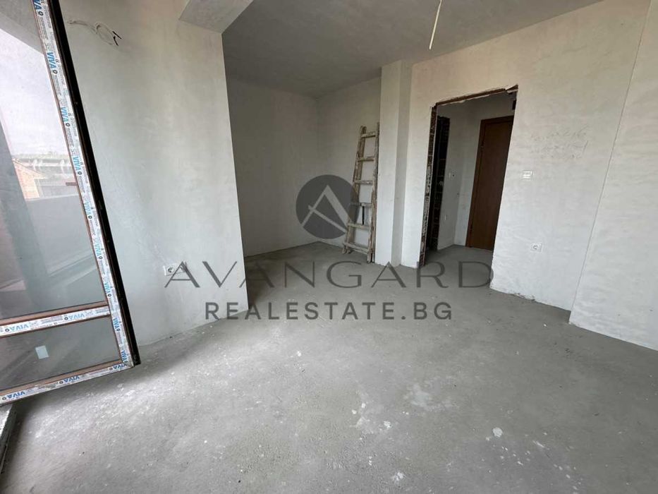 Продава се Тристаен апартамент в Пловдив, Център - 99 кв.м за 1958 €/кв.м - Снимка #4