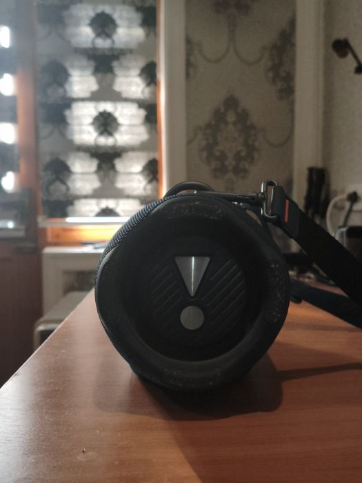 Портативная колонка JBL Extreme 4
