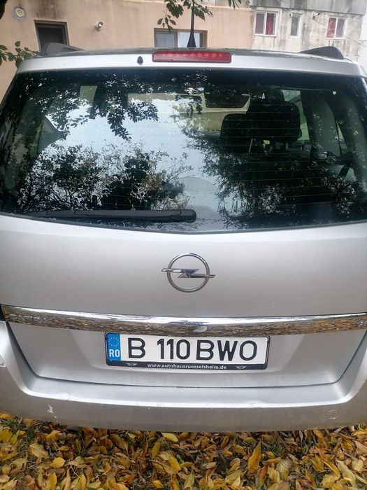 Opel Zafira în stare bună de funcționare