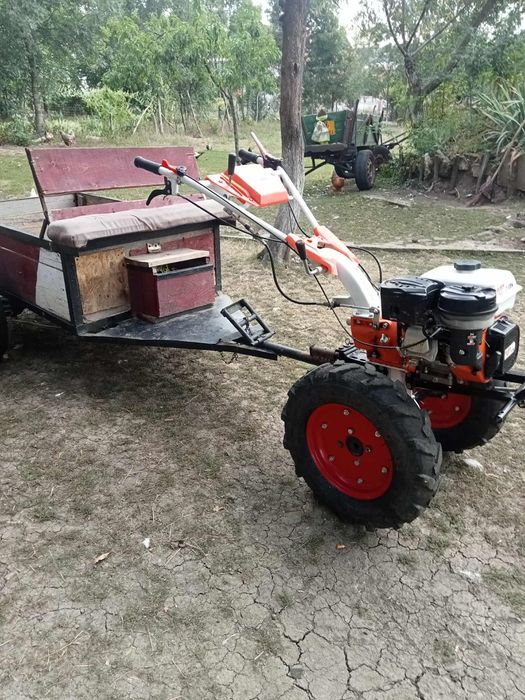 Vând motocultor bun