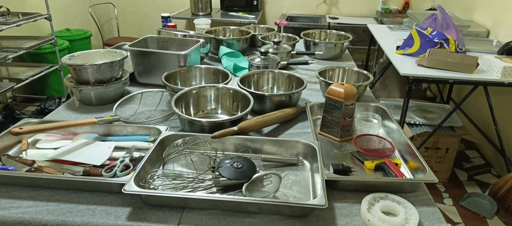 Kastrolka,padnos,qozon,pichoq,rezina kapkirla