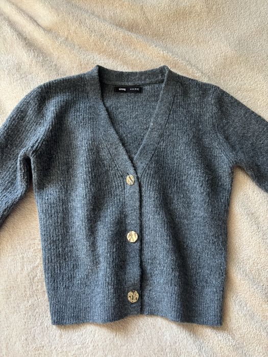 Cardigan gros cu nasturi aurii!