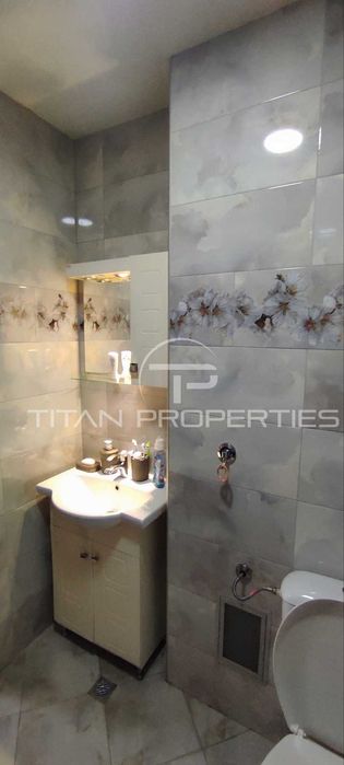 Продава се Тристаен апартамент в Пловдив, Тракия - 68 кв.м за 1971 €/кв.м - Снимка #14