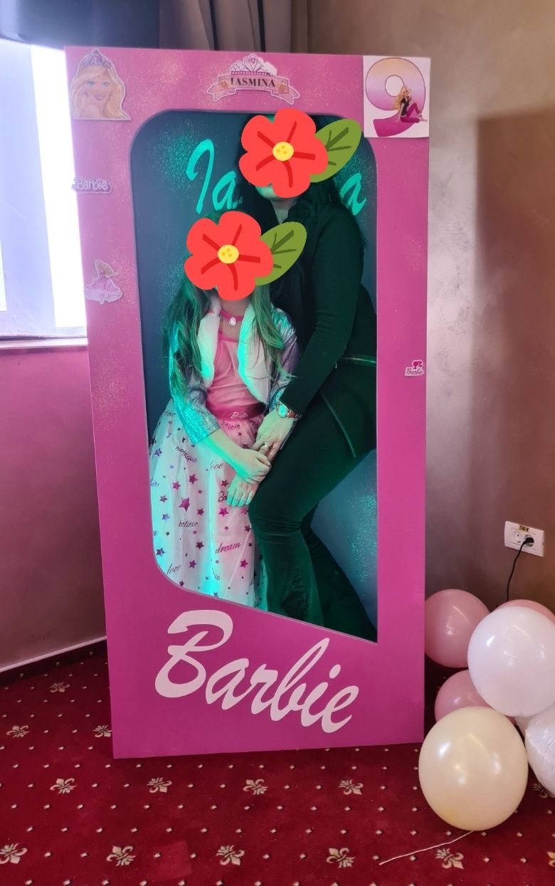 Cutie Barbie pentru foto