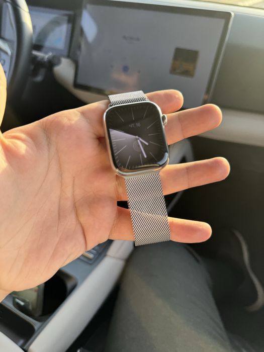 Apple watch 7:45 milaness  265$ srochna kelshamz