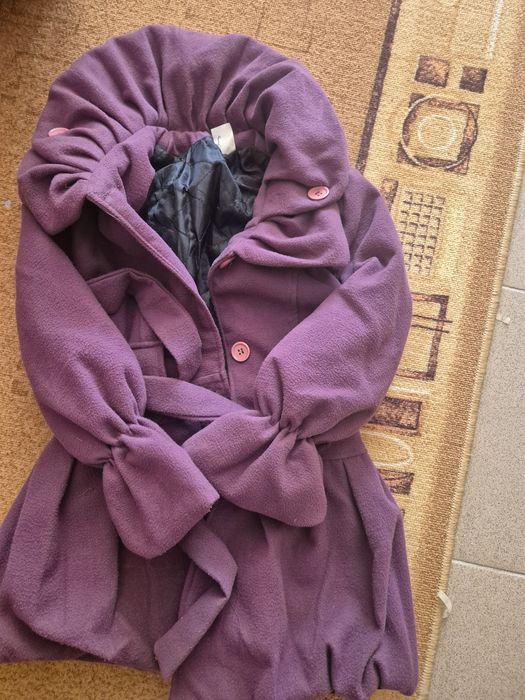 Palton fete stare buna ușor scamosat, 8-9 ani