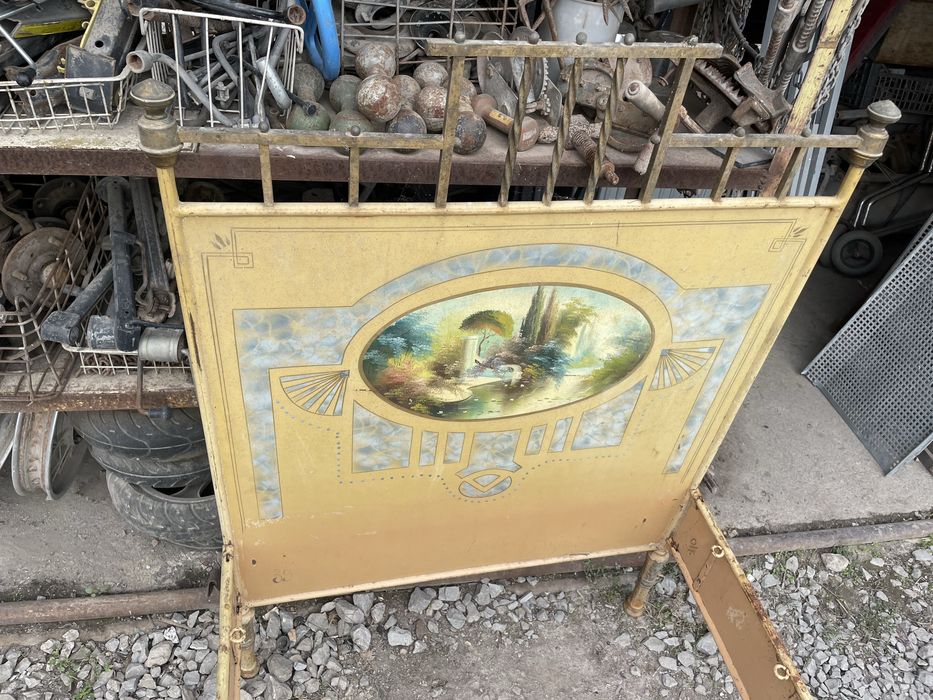 Старинни легла с табли