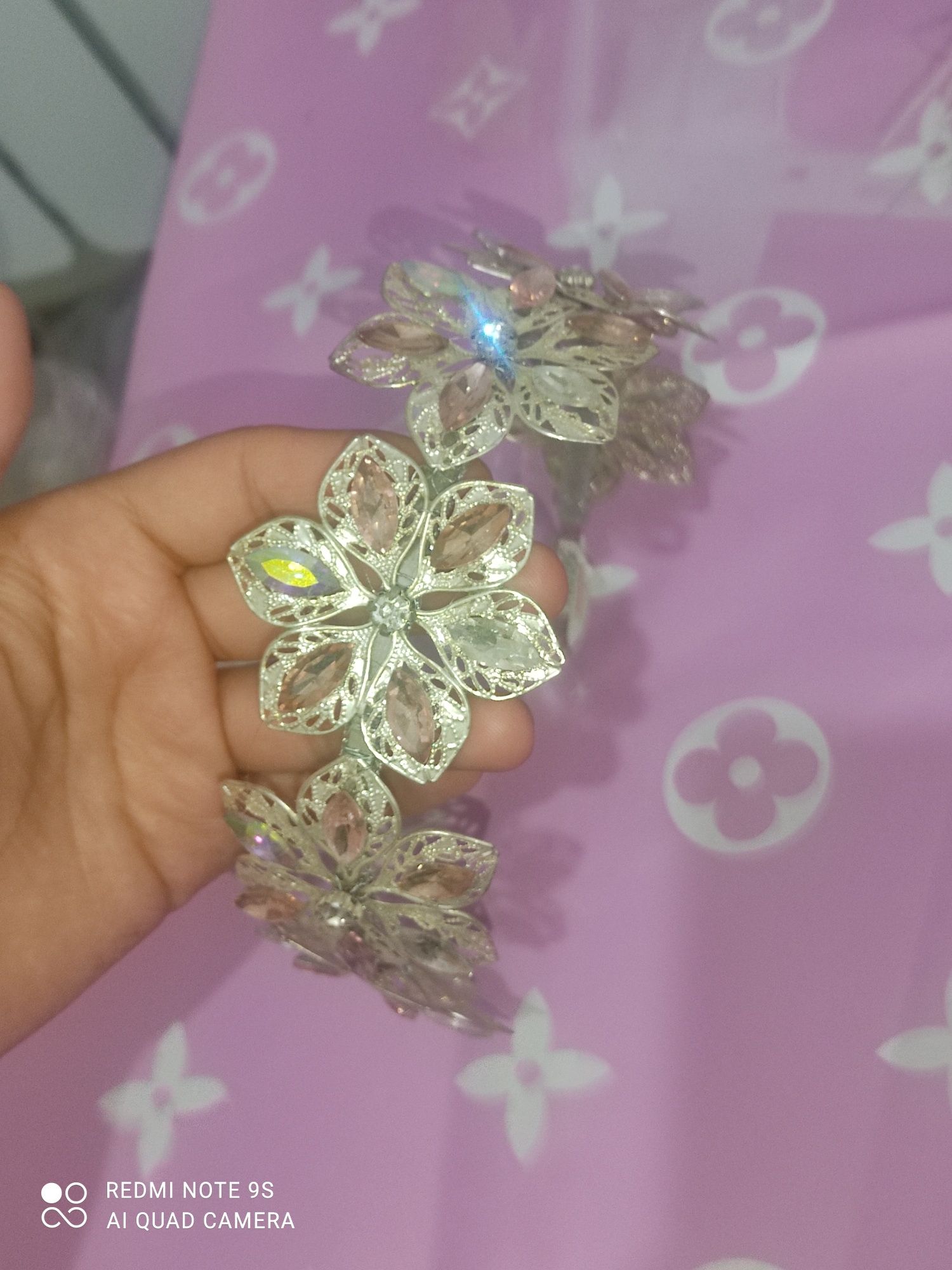 Diadema qul ishi
