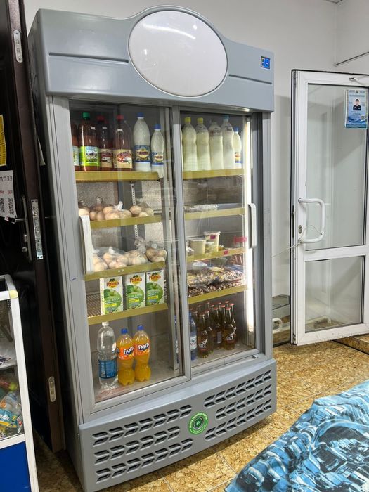 Продам витрины холодильник купе