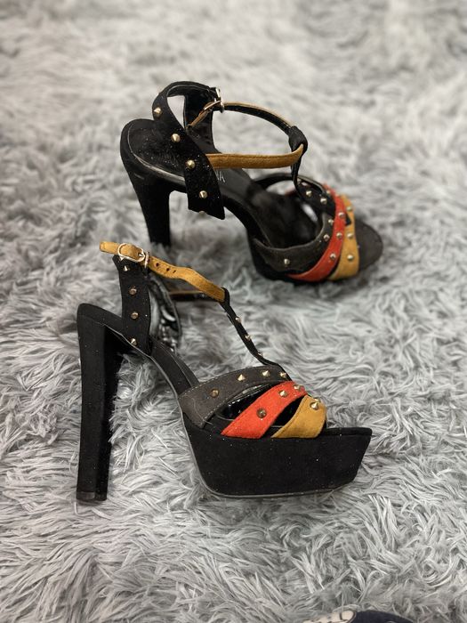 Туфли на высоком каблуке , 39 р