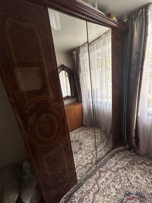 Спальный гарнитур