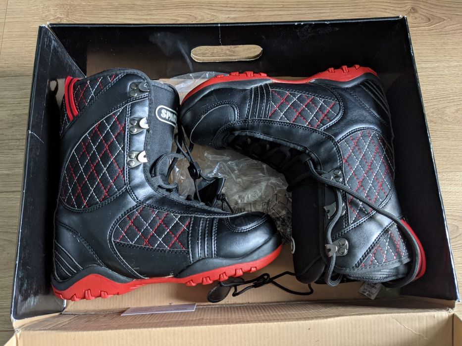 Продавам snowboard + автомати + обувки