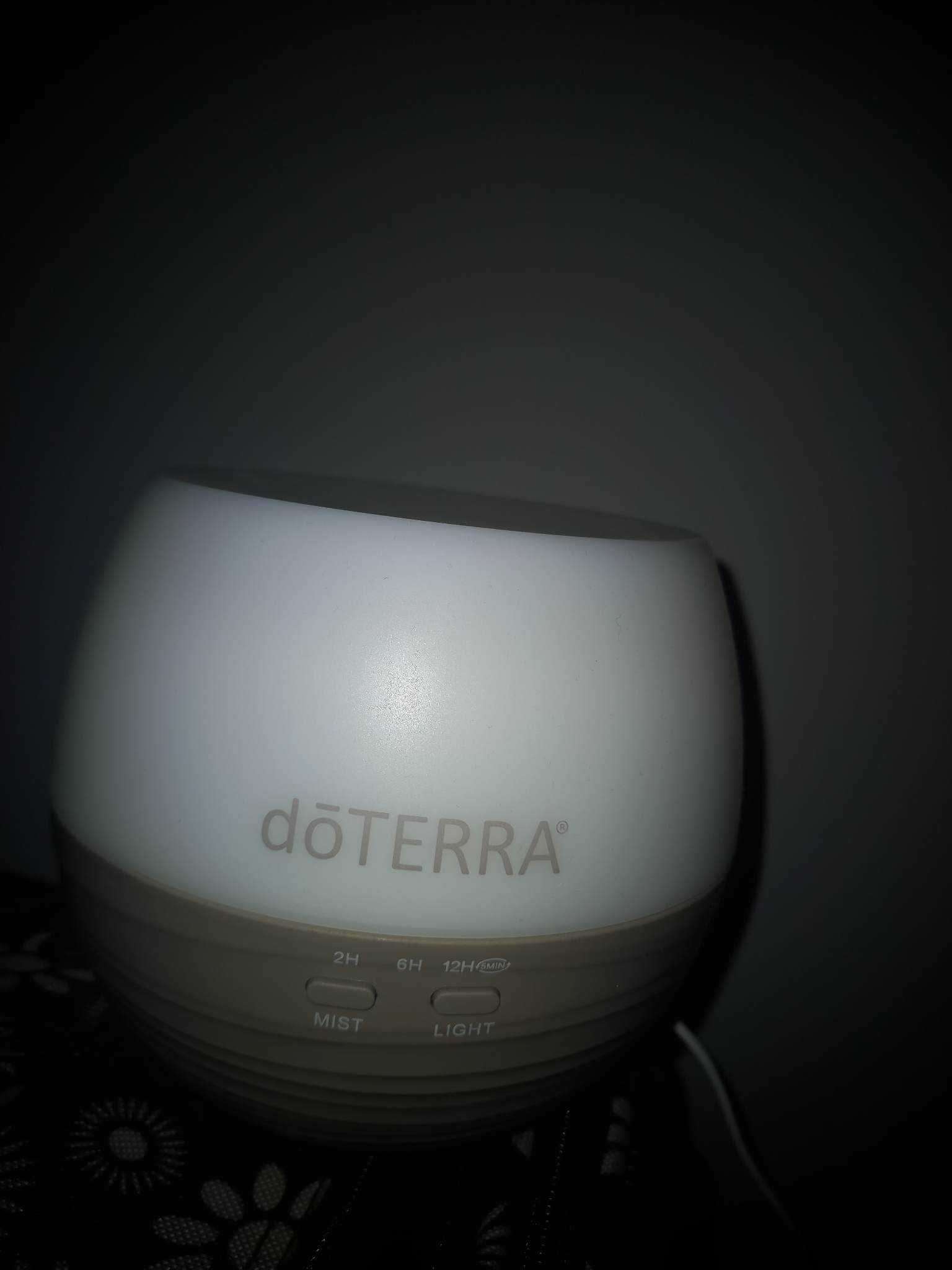 Aparat aromaterapie doTERRA Petal Diffuser 2.0