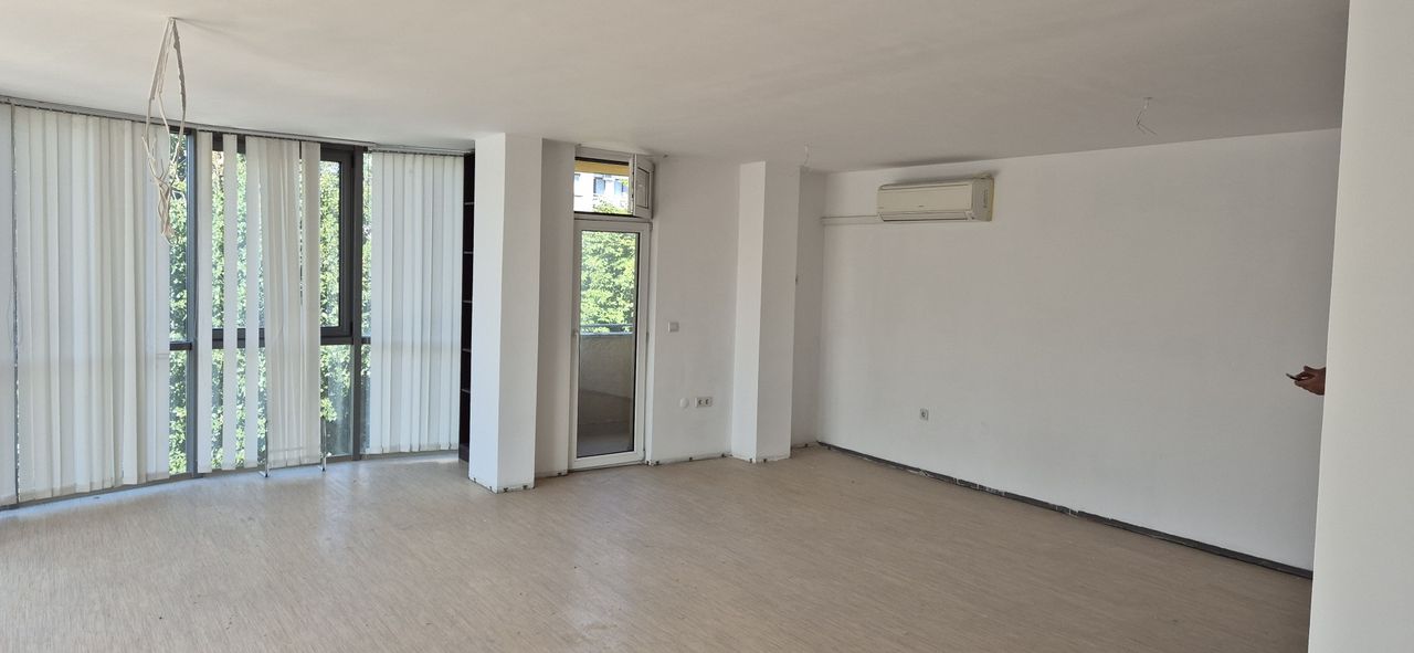 Продава се Многостаен апартамент в Казанлък - 151 кв.м за 878 €/кв.м - Снимка #3