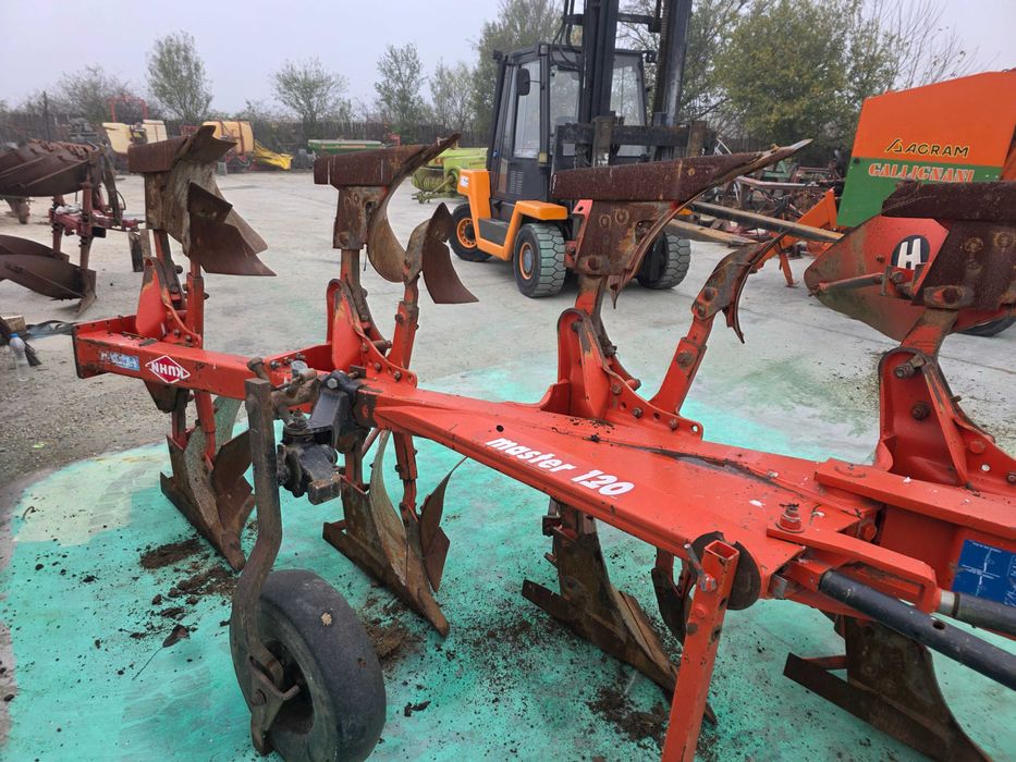 Plug Kuhn Master 120 reversibil  cu 4 brazde (3+1)