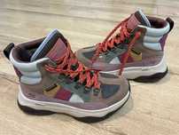 Bocanci Skechers (waterproof), marime 36