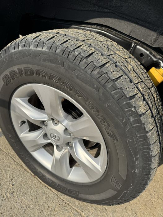 Продается шины 4 шт Бриджстоне