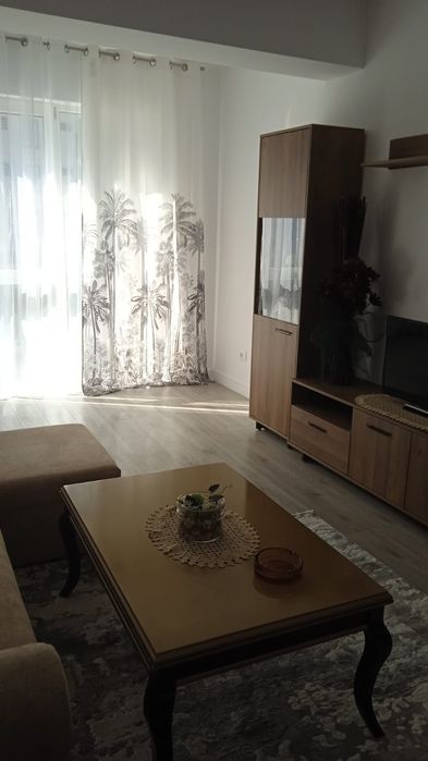Închiriez apartament cu doua camere în bloc nou mobilat si utilat
