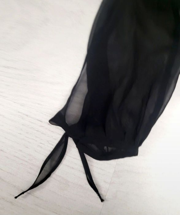 Bluza neagra transparenta