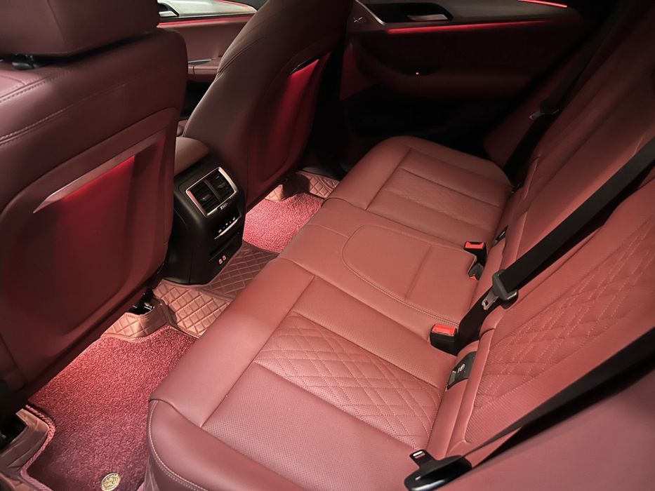 BMW IX3 spor night edition