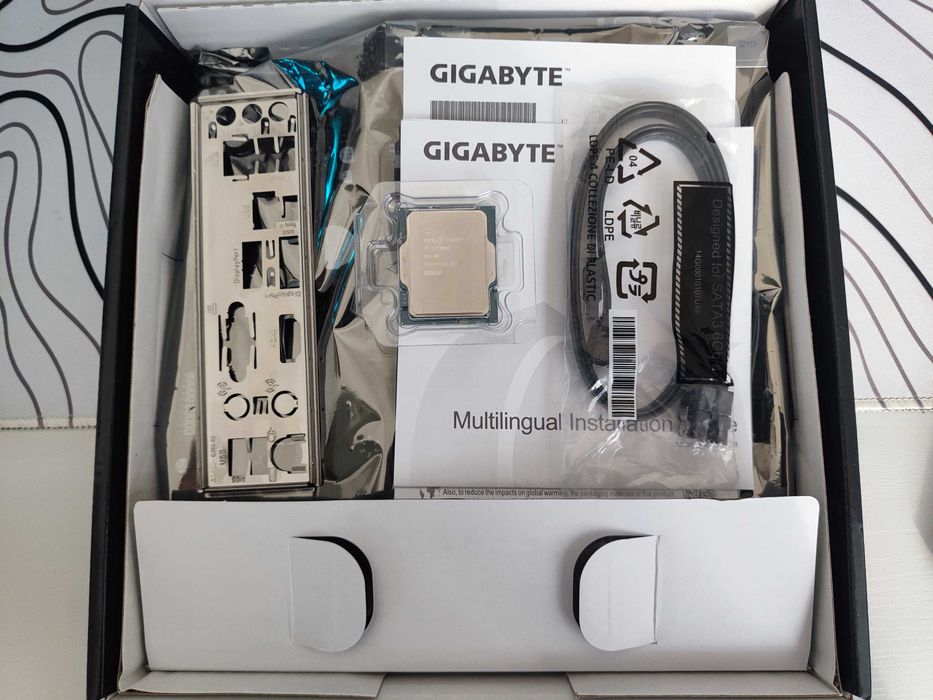 Комплект Intel Core i7-12700KF, Gigabyte B760M DS3H DDR4