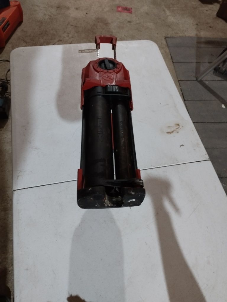 Pistol silicon hilti