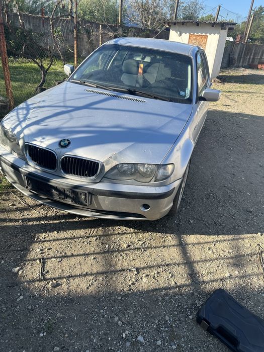 Продавам 2 броя бмв Е46 2.0 дизел 150 на части