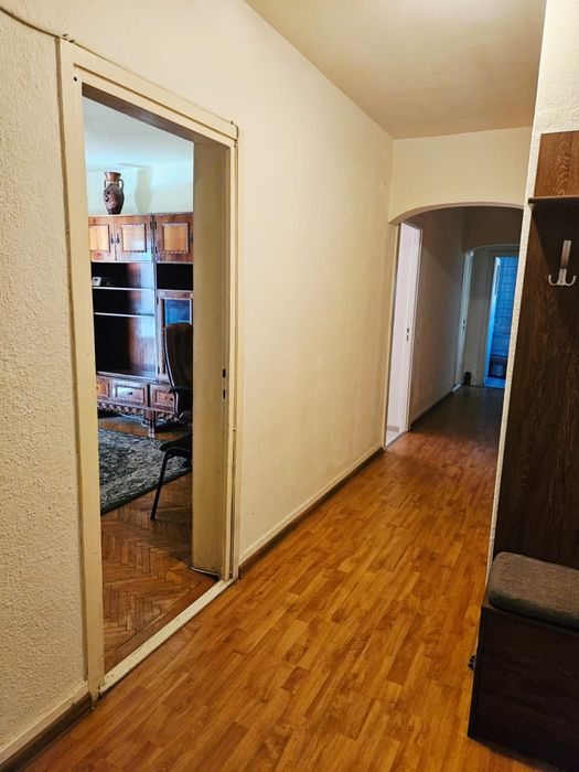 Inchiriez apartament 4 camere