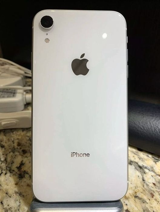 Apple iphone xr.