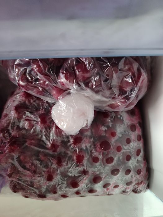 Вишня замороженная