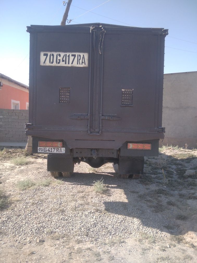 Zil yili 1992 mator Ural qilingan yangi turtta orqa baloni yangng
