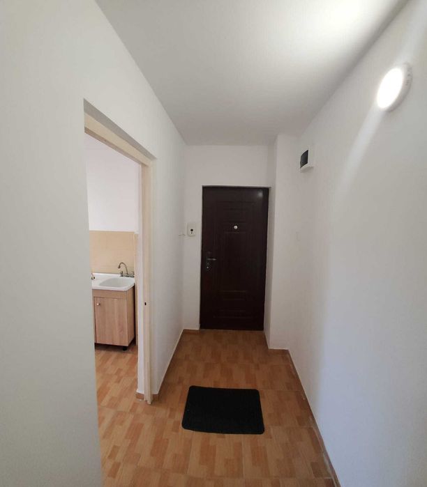 Vânzare apartament 2 camere, semidecomandat, Târgoviste