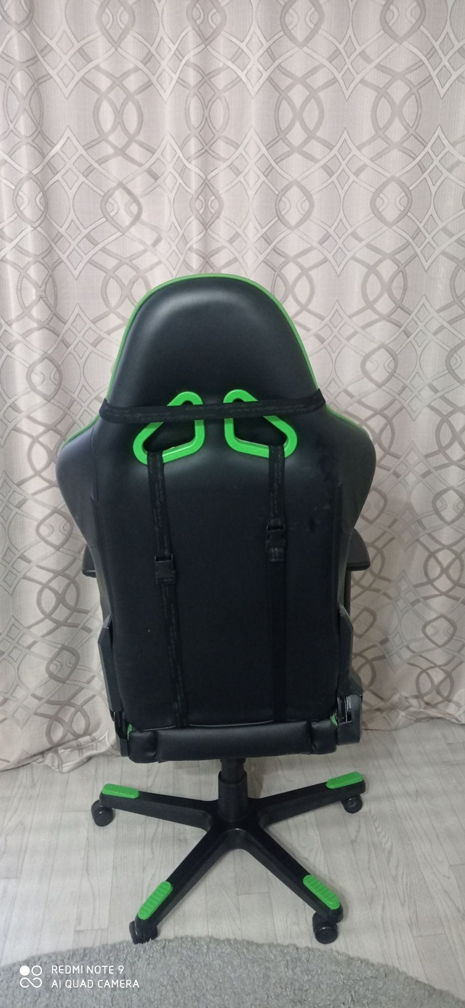 Продам игравую креслу
