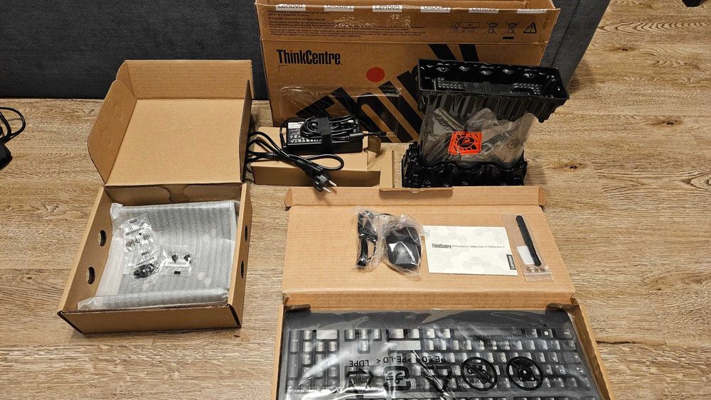 Lenovo ThinkCentre M90q Gen4 Tiny i7-13700T 16GB DDR5 Win11 garantie