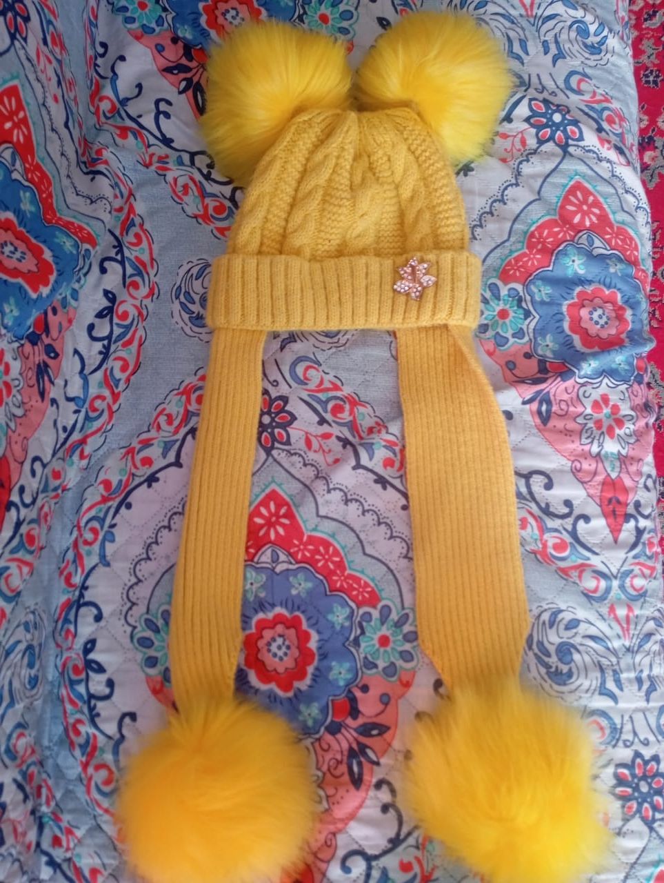 Продам детскую шапку