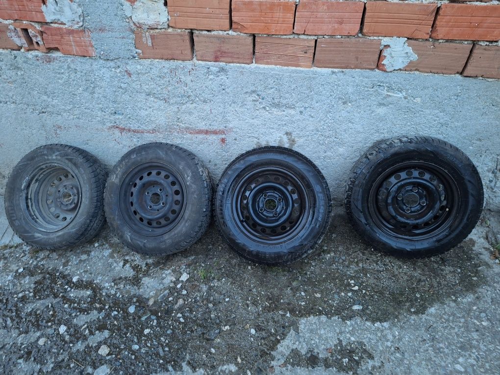 Сръбски гуми нови