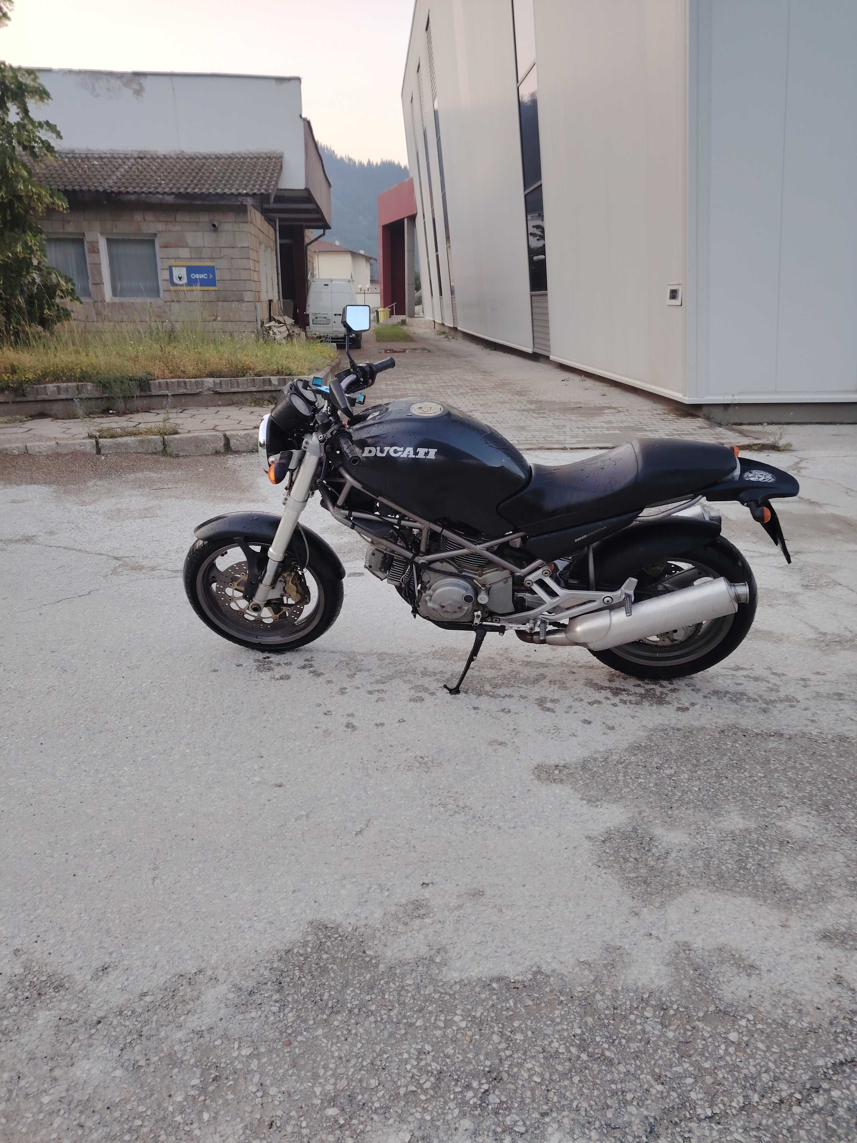 Ducati monster dark 600