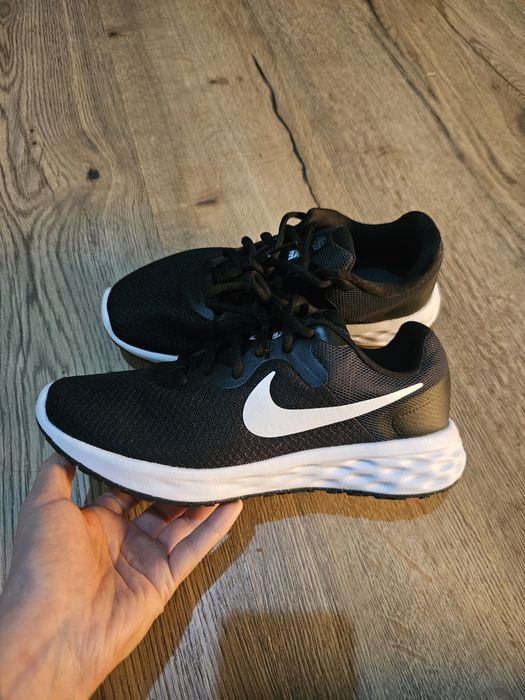 Кросовка 38раз Nike 35$