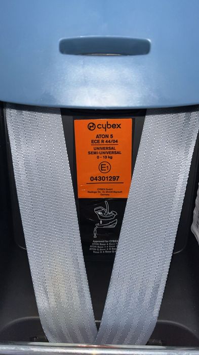 Vând scoică auto Cybex Aton 5!