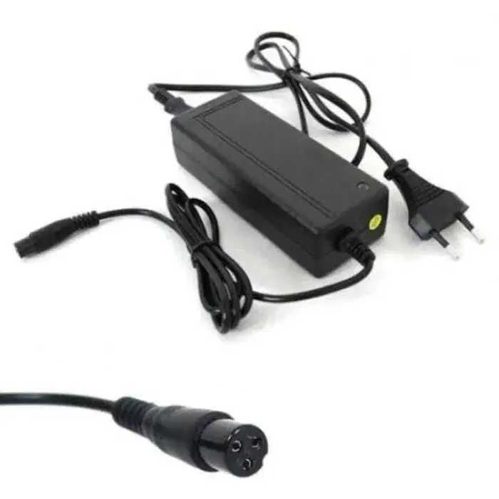 Incarcator universal pentru hoverboard,scuter electric,42V,2000 mA,nou