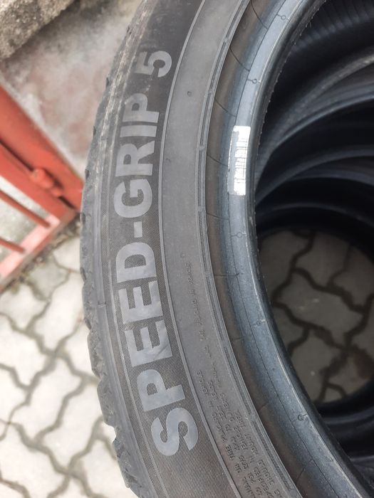 Anvelope iarna 225/50 R18 V XL