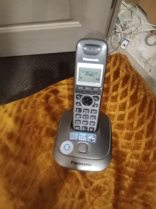 Продам телефо́н Панасоник,в хорошем состоянии.