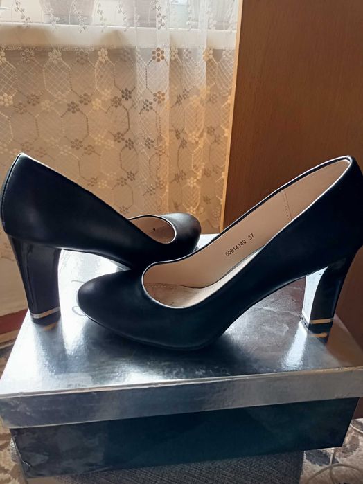 Обувь.Женские туфли