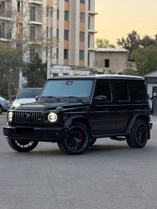 Bugun sotuvmizda Mercedes Benz G63