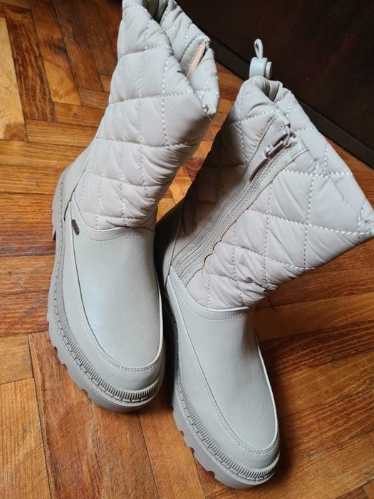 Esprit botine/ cizme de iarna - 37