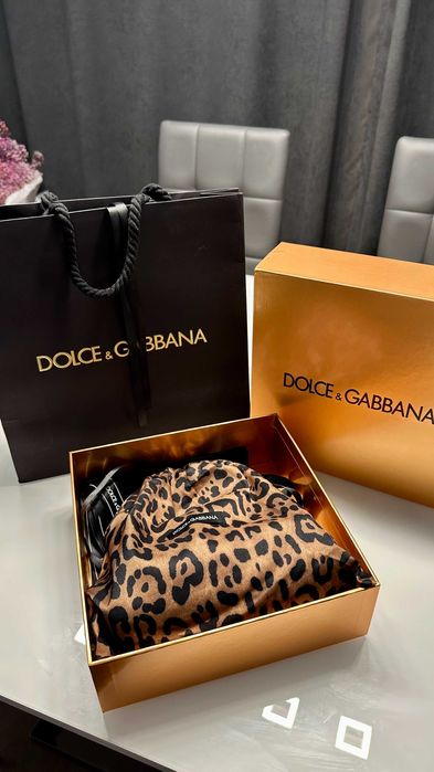 ОРИГИНАЛНА! Dolce & Gabbana малка чанта Sicily от телешка кожа