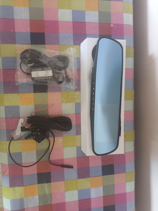 Видеорегистратор + камера заднего вида