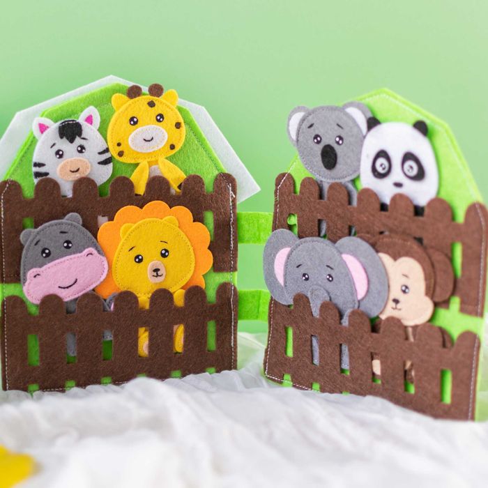 Set de Joacă Educativ din Fetru – „Aventura la Zoo” / Carte senzorială