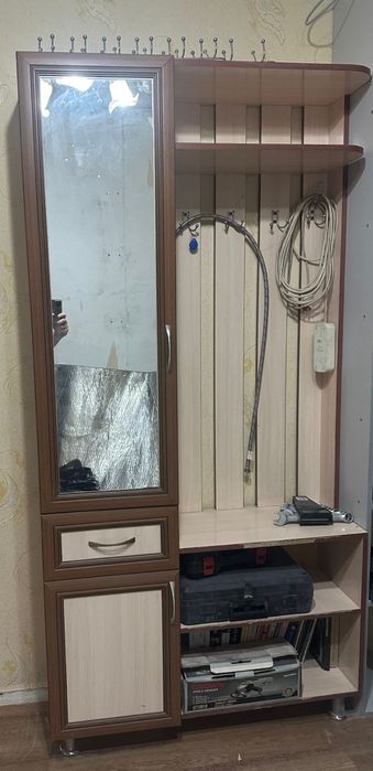 Шкаф в прихожую.